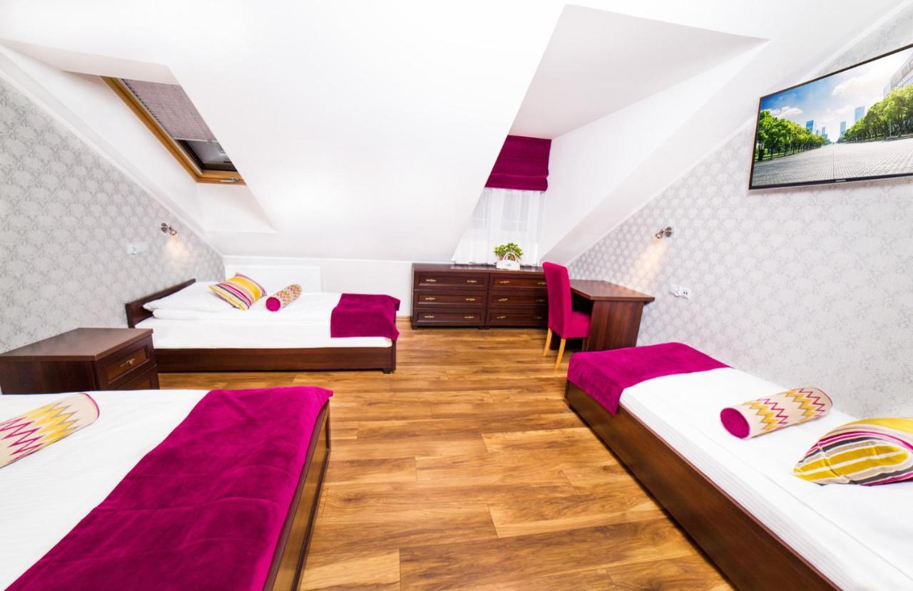 Dwor Olimp Hotel Stalowa Wola Exterior photo